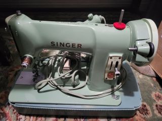 Singer 185j Sewing Machine Made In Canada Running Order And Near