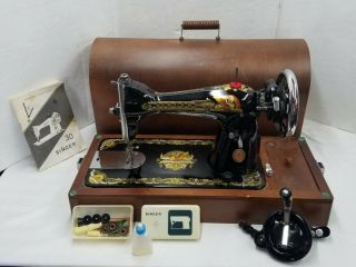 Singer Sewing Machine 30 Egyptian Stenciling Wood Carry Case 1973