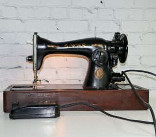 1952 Singer Model 15 Sewing Machine W/ Foot Control Al074004
