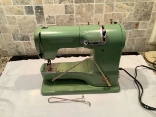 Elna Supermatic Portable Sewing Machine Type 722010 - Vintage Made In Switzerland
