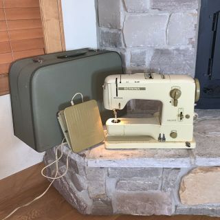 1969 Bernina Record 730 Sewing Machine,  Case & 2 Keys Made In Switzerland 2