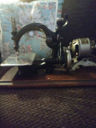 Wilcox And Gibbs Sewing Machine With Foot Pedal