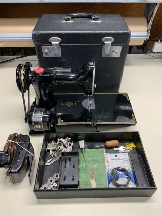 Vintage 1949 Singer Featherweight 221 Sewing Machine With Case Foot Pedal