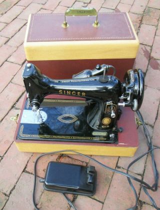 Singer 99 - 31 Sewing Machine Pristine In Case 1956