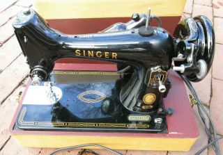 Singer 99 - 31 Sewing Machine Pristine in Case 1956 2