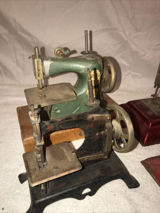 4 Childs Sewing Machines for display parts Casige Sew - O - Matic Muller 2