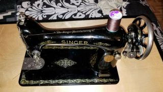 singer hand cranked sewing machine model 66 2