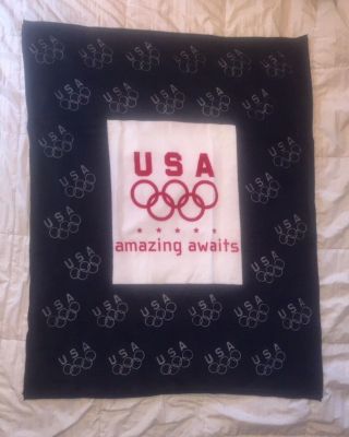 Usa Olympics 100 Polyester Black & White Blanket - Awaits