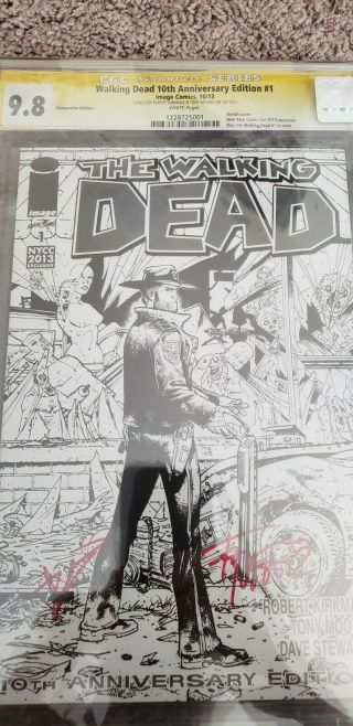 The Walking Dead 1 10th Anniversary Nycc Variant Cgc 9.  8 Ss Kirkman Moore Signed