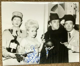 Rare Dame Barbara Windsor Dbe Signed Photograph Carry On Films Eastenders