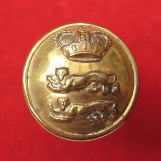 Unknown Foreign Royal Family Large Gilt Livery Button Crown & 2 Lions (lb109)