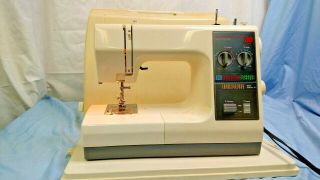 Vintage Sears Kenmore 30 Stitch Sewing Machine 385.  188480 - Pre - Owned