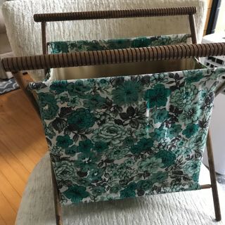 Vtg Knitting Yarn Cloth Basket/bag Folding Wood Frame Basket Green Floral