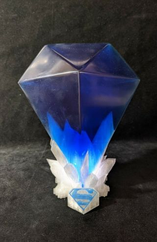 Smallville Crystal Of Knowledge With Illuminated Stand,  3dprinted And Resin Cast