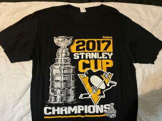 Pittsburgh Penguins Reebok 2017 Stanley Cup Champions T - Shirt - Large -