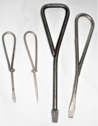 3 Vintage Wire Sewing Machine Screw Drivers,  1 Wire Awl 4 Singer (?) Tools
