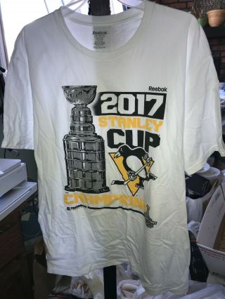 Reebok Pittsburgh Penguin 2017 Stanley Cup Champion Locker Room White T - Shirt Xl