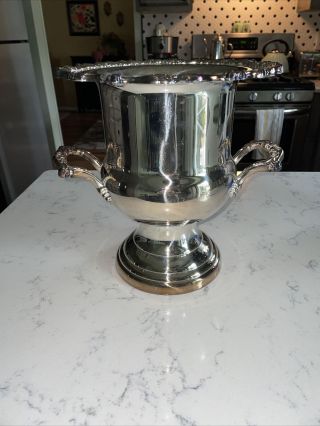 Oneida Silver Plate Champagne Ice Bucket Double Handled Classic Trophy 10 "