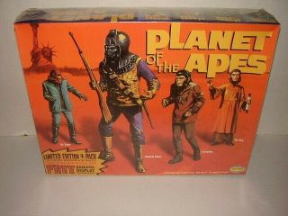 Aurora Planet Of The Apes Limited Edition 4 - Pack Model Kit W/diorama/coa