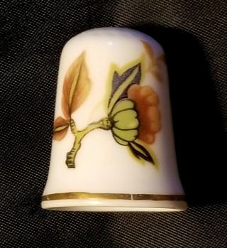 Lovely Vintage Newhall English Fine Bone China Thimble With Flower