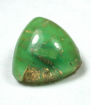 Antique Leo Popper Glass Button Pretty Green Triangle 7/16 "