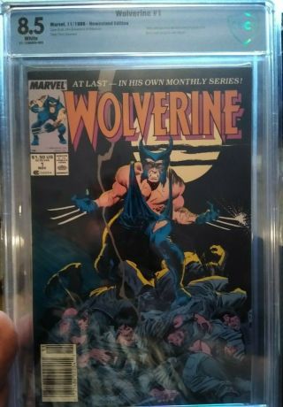 Wolverine 1 Cbcs 8.  5 Newsstand White Pages First Patch Like Cgc