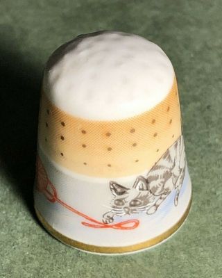 Vintage Thimble | Cats Playing With Yarn | Ceramic | W.  Germany | Unbranded