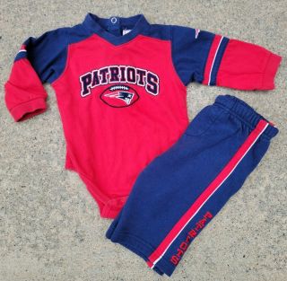 Nfl England Patriots Two - Piece Baby Pants & Onsie Size 6 - 9 Months