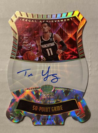 2020 - 21 Panini Crown Royale Trae Young Regal Achievement /17 Auto Pack Fresh