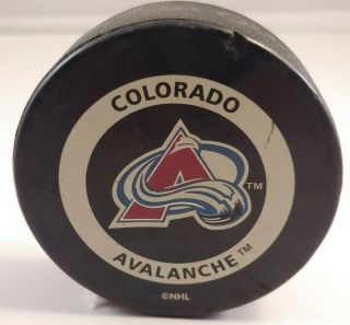 Official Game Puck Colorado Avalanche Nhl Hockey Puck In Glas Co Rare