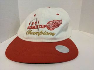 Vintage Detroit Red Wings 1997 Stanley Cup Champions Snapback Hat