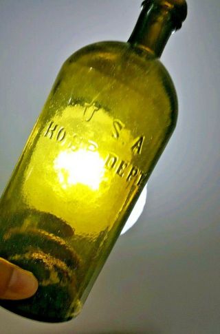 Civil War U.  S.  A.  Hospital Department Amber Citrilline Yellow Quart Bottle
