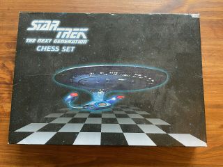 Star Trek The Next Generation 1992 Chess Set