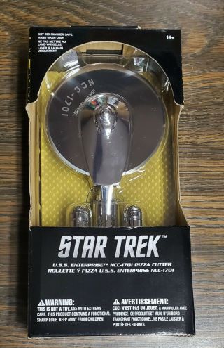 Thinkgeek Star Trek Uss Enterprise Ncc - 1701 Pizza Cutter