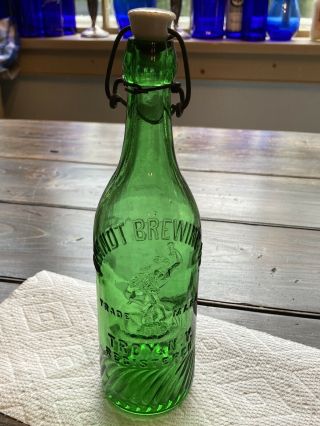 Antique Embossed Emerald Quandt Brewing Co.  Troy Ny Green Rare