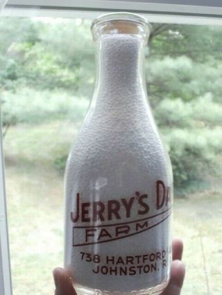 JERRY ' S DAIRY FARM JOHNSTON,  R.  I.  Round Pyro Quart - Chocolate Milk Slogan 2