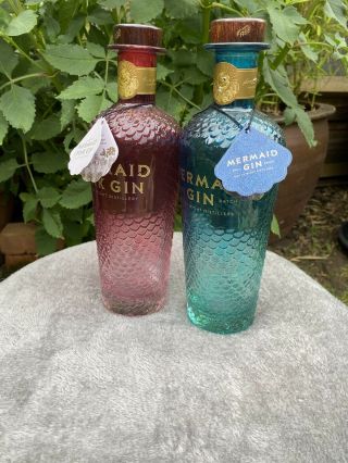 2x (pink,  Blue) Isle Of Wight Mermaid Gin Bottles — Empty With Caps