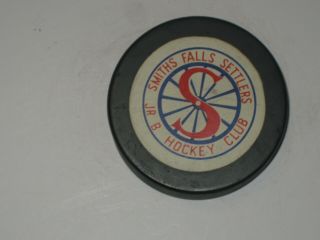 Smith Falls Settlers Jr.  B Hockey Club Puck 1980 - 81 Season Note On Back