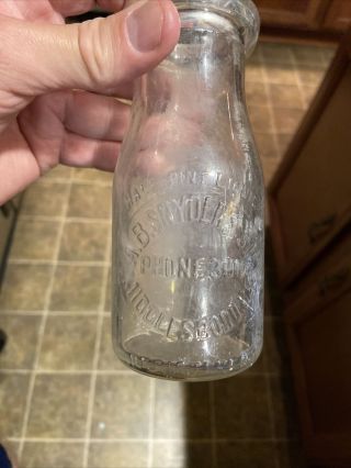Rare A.  B.  Snyder & Son Embossed Half Pint Milk Bottle Middlesboro Kentucky Ky