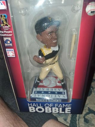 MLB EXCLUSIVE Hall of Fame ROBERTO CLEMENTE HOF Bobblehead PIRATES /360 RARE 73 2