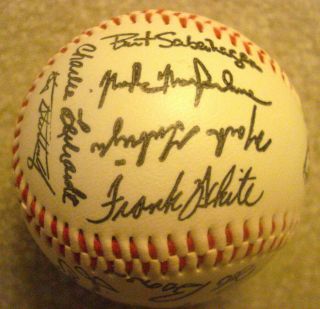 1988 - 89 Kansas City Royals baseball with 25 printed autographs/signatures 3