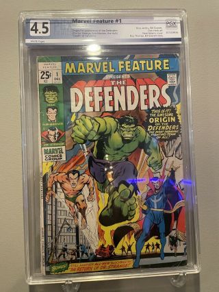 Marvel Features The Defenders 1 Pgx 4.  5 Graded Book / Slab